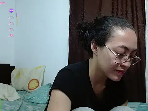 Olivia Bright online show from 06-04-26, 10:14