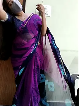 Snapshot of yoursana- chatting on 07-18-26, 04:32 yoursana- online show from 07-18-26, 04:32