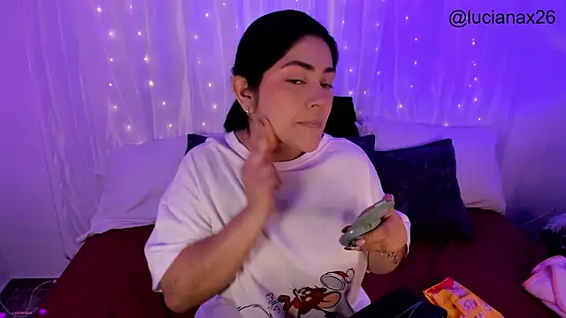 lucy26  online show from 11-25-25, 03:29