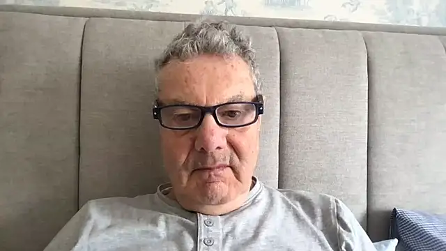 Snapshot of Oldpistolpete chatting on 03-27-26, 10:05 Oldpistolpete online show from 03-27-26, 10:05