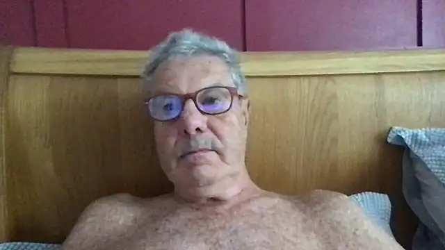 Snapshot of Oldpistolpete chatting on 06-30-26, 08:47 Oldpistolpete online show from 06-30-26, 08:47