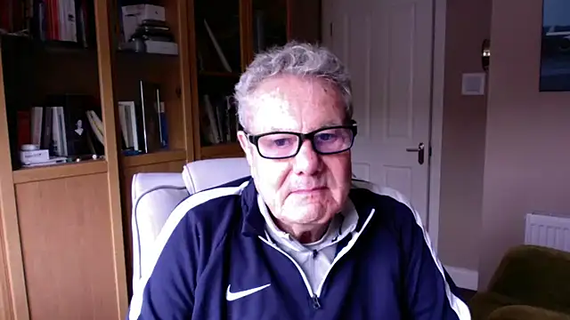 Snapshot of Oldpistolpete chatting on 04-14-26, 03:06 Oldpistolpete online show from 04-14-26, 03:06
