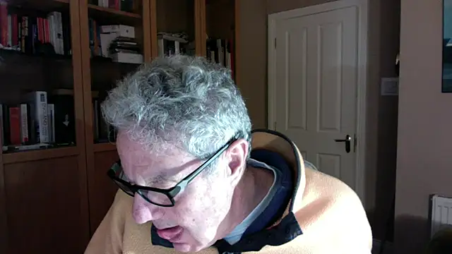 Snapshot of Oldpistolpete chatting on 01-16-26, 06:56 Oldpistolpete online show from 01-16-26, 06:56