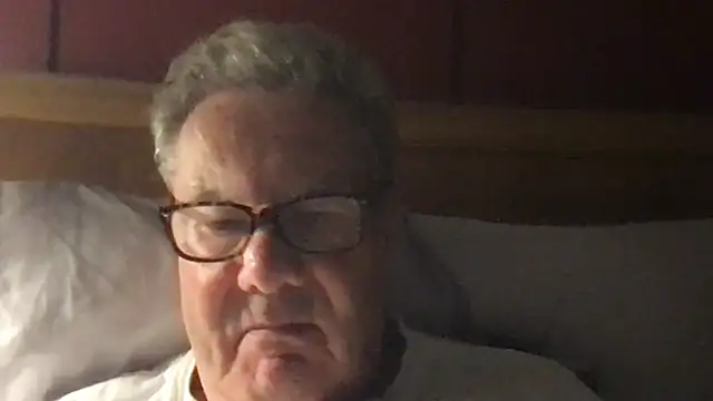 Snapshot of Oldpistolpete chatting on 10-12-25, 10:44 Oldpistolpete online show from 10-12-25, 10:44