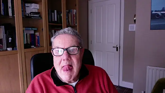 Snapshot of Oldpistolpete chatting on 01-14-25, 10:06 Oldpistolpete online show from 01-14-25, 10:06