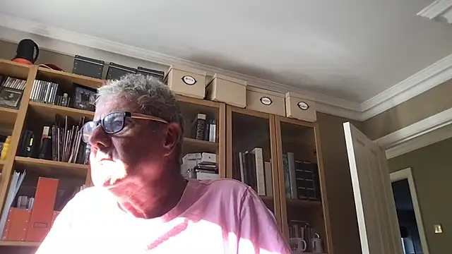 Snapshot of Oldpistolpete chatting on 07-15-26, 05:09 Oldpistolpete online show from 07-15-26, 05:09