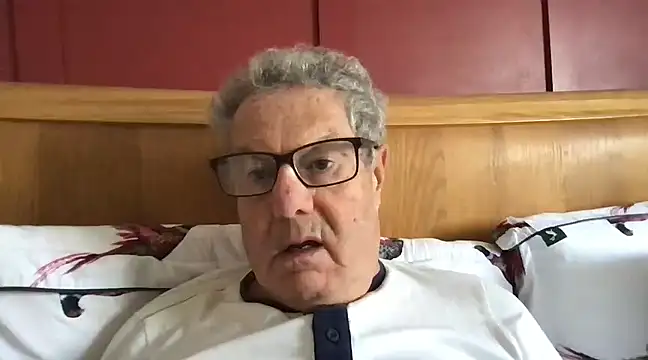 Snapshot of Oldpistolpete chatting on 03-10-25, 09:23 Oldpistolpete online show from 03-10-25, 09:23