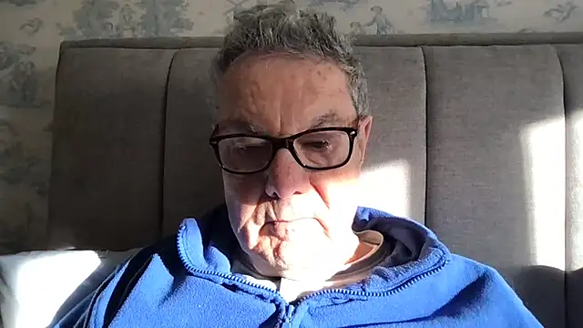 Snapshot of Oldpistolpete chatting on 02-16-26, 09:30 Oldpistolpete online show from 02-16-26, 09:30