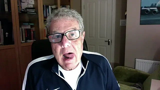 Snapshot of Oldpistolpete chatting on 02-06-25, 06:56 Oldpistolpete online show from 02-06-25, 06:56