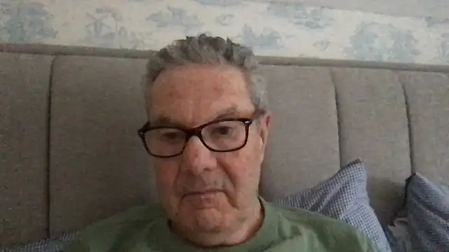 Snapshot of Oldpistolpete chatting on 02-18-26, 10:01 Oldpistolpete online show from 02-18-26, 10:01