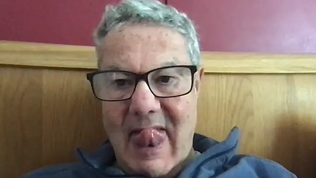 Snapshot of Oldpistolpete chatting on 09-16-25, 10:05 Oldpistolpete online show from 09-16-25, 10:05