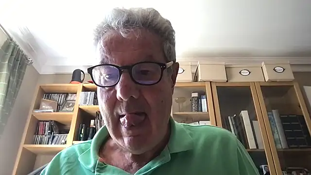 Snapshot of Oldpistolpete chatting on 07-18-26, 02:25 Oldpistolpete online show from 07-18-26, 02:25