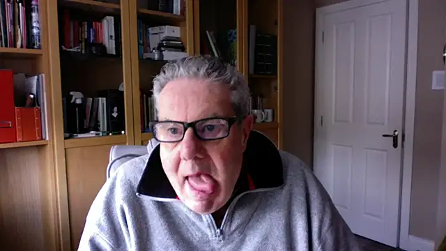Snapshot of Oldpistolpete chatting on 02-20-26, 10:17 Oldpistolpete online show from 02-20-26, 10:17
