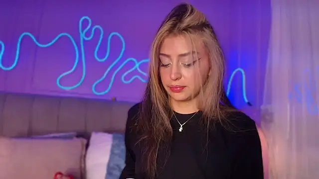 Sofly s online show from 03-27-26, 11:55