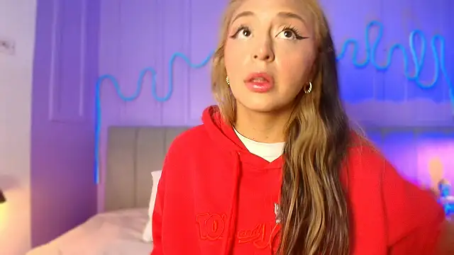 Sofly s online show from 04-15-26, 11:38