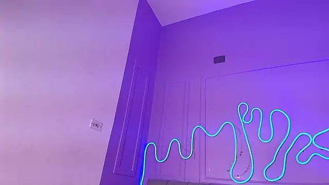 Sofly s online show from 03-20-26, 11:44