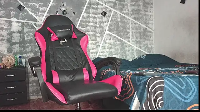 leonidas 18k online show from 11-17-25, 02:48