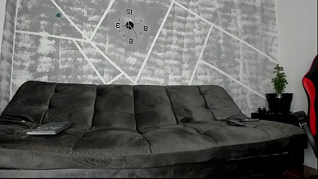 leonidas 18k online show from 02-12-26, 04:07