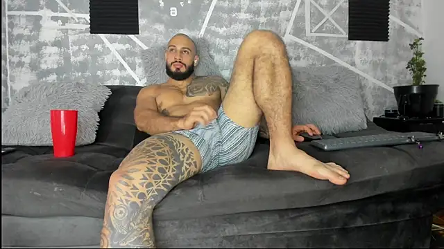 leonidas 18k online show from 04-22-26, 02:18