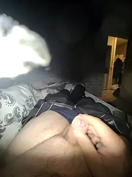 Snapshot of Paul10112 chatting on 11-06-25, 04:00 Paul10112 online show from 11-06-25, 04:00