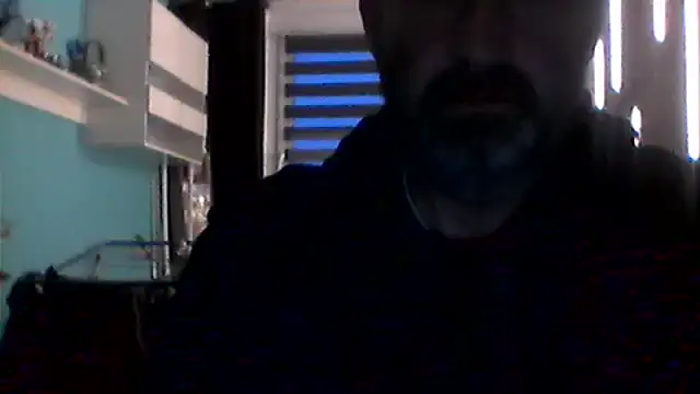 Snapshot of Paul10112 chatting on 11-02-25, 04:01 Paul10112 online show from 11-02-25, 04:01