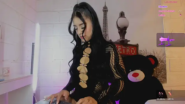 Victoria adaams online show from 05-20-26, 02:25