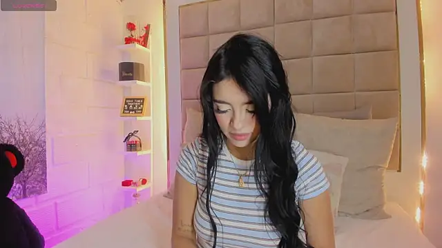 Victoria adaams online show from 03-22-26, 12:40