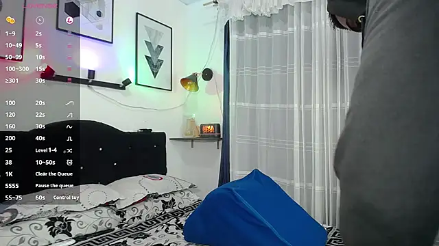 Snapshot of Tomas_and_liam chatting on 03-06-25, 05:14 Tomas and liam online show from 03-06-25, 05:14