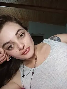 Emmacut online show from 05-17-26, 04:07