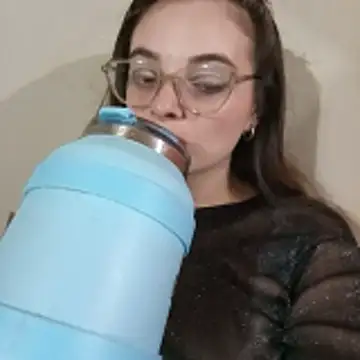 Snapshot of Emmacut chatting on 02-07-26, 10:51 Emmacut online show from 02-07-26, 10:51