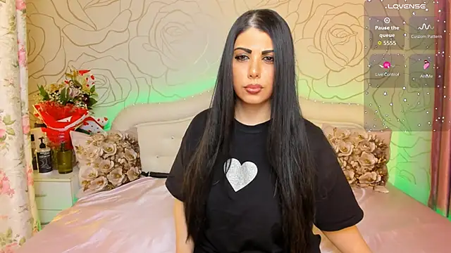 Snapshot of Elizabettalee chatting on 02-13-26, 02:06 Elizabettalee online show from 02-13-26, 02:06