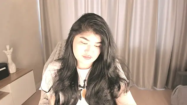 mia lui online show from 07-22-26, 04:36