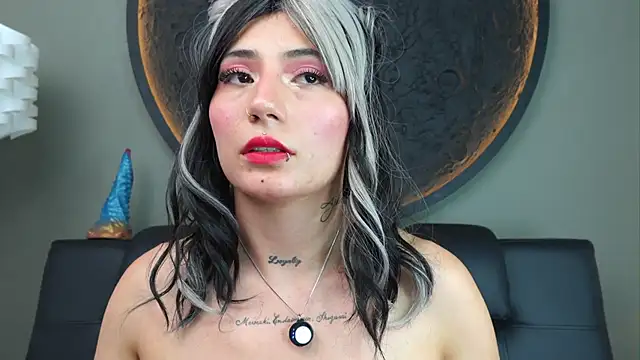 miss sharlotte18 online show from 10-30-25, 06:05