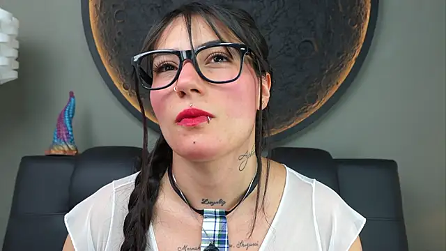 miss sharlotte18 online show from 11-13-25, 06:12