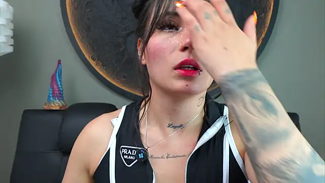 miss sharlotte18 online show from 10-23-25, 06:06