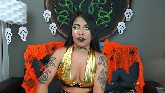 miss vaiolette online show from 10-31-25, 11:07