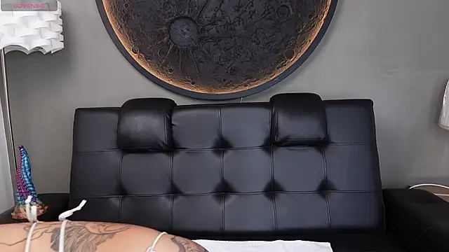 miss vaiolette online show from 05-21-26, 11:07