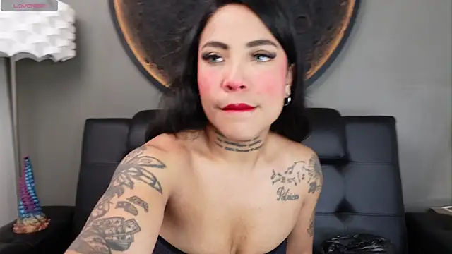 miss vaiolette online show from 05-11-26, 11:11