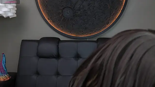 miss vaiolette online show from 12-19-25, 11:12