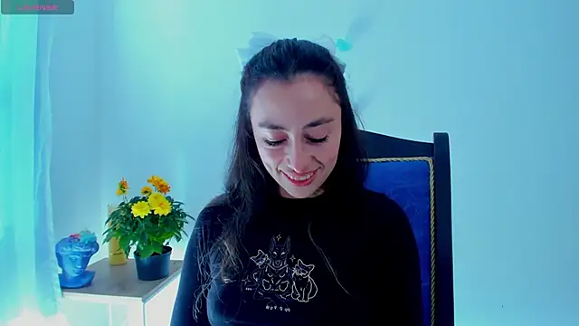 Snapshot of Amatiista chatting on 03-17-25, 07:15 Amatiista online show from 03-17-25, 07:15