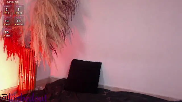 liz bedoutxx online show from 10-15-25, 01:04