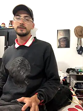 Cabetothepro online show from 10-17-25, 03:32