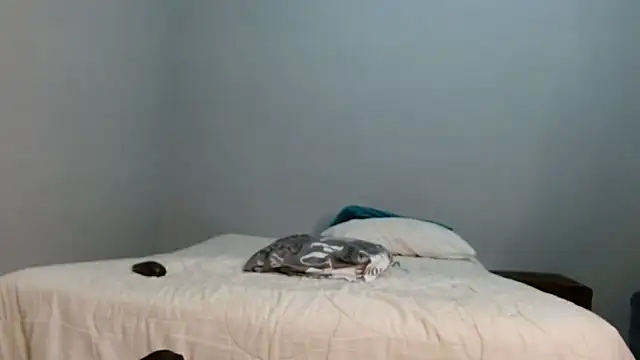 Snapshot of Darkvelvet01 chatting on 12-23-25, 02:33 Darkvelvet01 online show from 12-23-25, 02:33