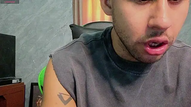 Snapshot of Daiki_Jack chatting on 02-09-26, 03:10 Daiki Jack online show from 02-09-26, 03:10