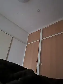 lioncake1221 online show from 06-20-26, 12:48