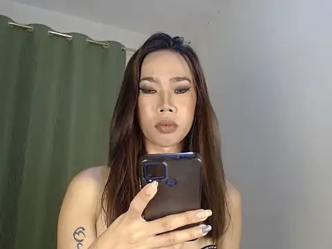 Snapshot of AsianFuckBuddies chatting on 09-17-25, 09:06 AsianFuckBuddies online show from 09-17-25, 09:06