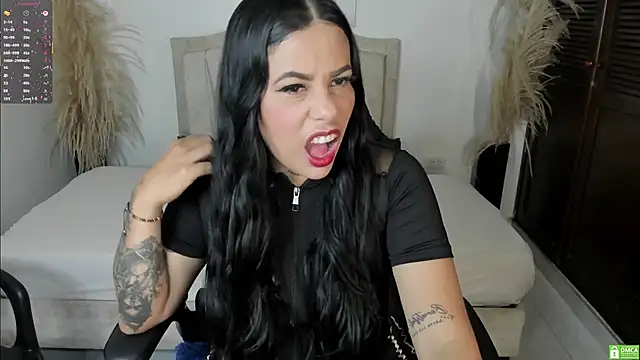 Bianka olivetto021 online show from 06-11-26, 04:20
