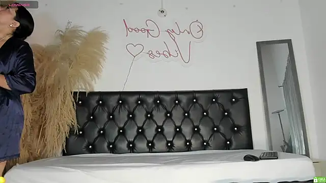 Bianka olivetto021 online show from 09-19-25, 01:53