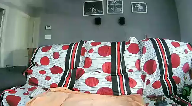 Snapshot of txan9876 chatting on 02-14-25, 11:42 txan9876 online show from 02-14-25, 11:42