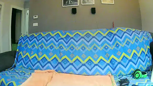 Snapshot of txan9876 chatting on 10-01-25, 03:55 txan9876 online show from 10-01-25, 03:55